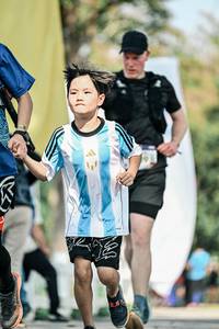 BIB: 
                            <button type="button" onclick="openModal(25948266)" class="btn btn-primary btn-sm float-right btn-popup" data-toggle="modal" data-target=".modal-high-quality">
                        <i class="fas fa-shopping-cart"></i> Add to Cart
                    </button>
                                            <button type="button" onclick="isThisMe(25948266, true)" class="btn btn-success btn-sm float-right btn-popup btn-isme hidden" data-toggle="tooltip" data-placement="bottom" title="นี่คือรูปของคุณใช่ไหม คลิกที่นี่เพื่อเอาเข้าอัลบั้ม">
                        <i class="fas fa-plus"></i> Add to album
                    </button>
                    <button type="button" onclick="isThisMe(25948266, false)" class="btn btn-warning btn-sm float-right btn-popup btn-isnotme hidden">
                        <i class="fas fa-ban"></i> Remove from album
                    </button>